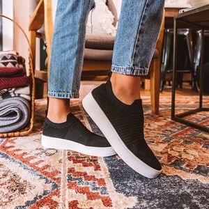 Steve Madden Beale platform slip-on sneaker